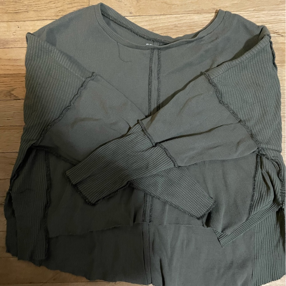 URBAN OUTFITTERS oversized cropped waffle knit long sleeve